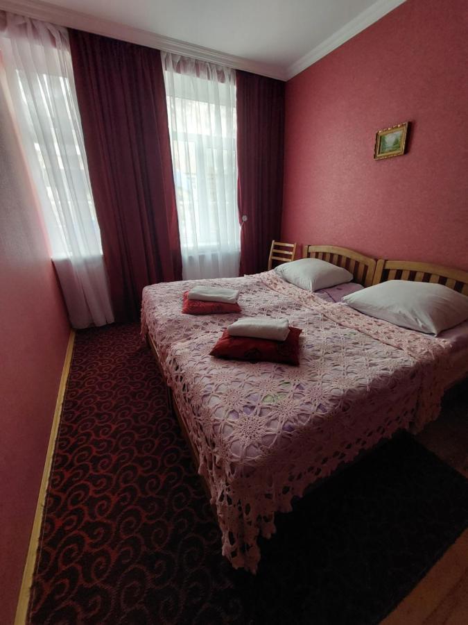 Lela Rezo Guesthouse Kazbegi Extérieur photo
