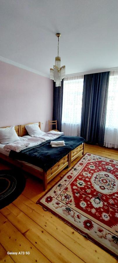 Lela Rezo Guesthouse Kazbegi Extérieur photo