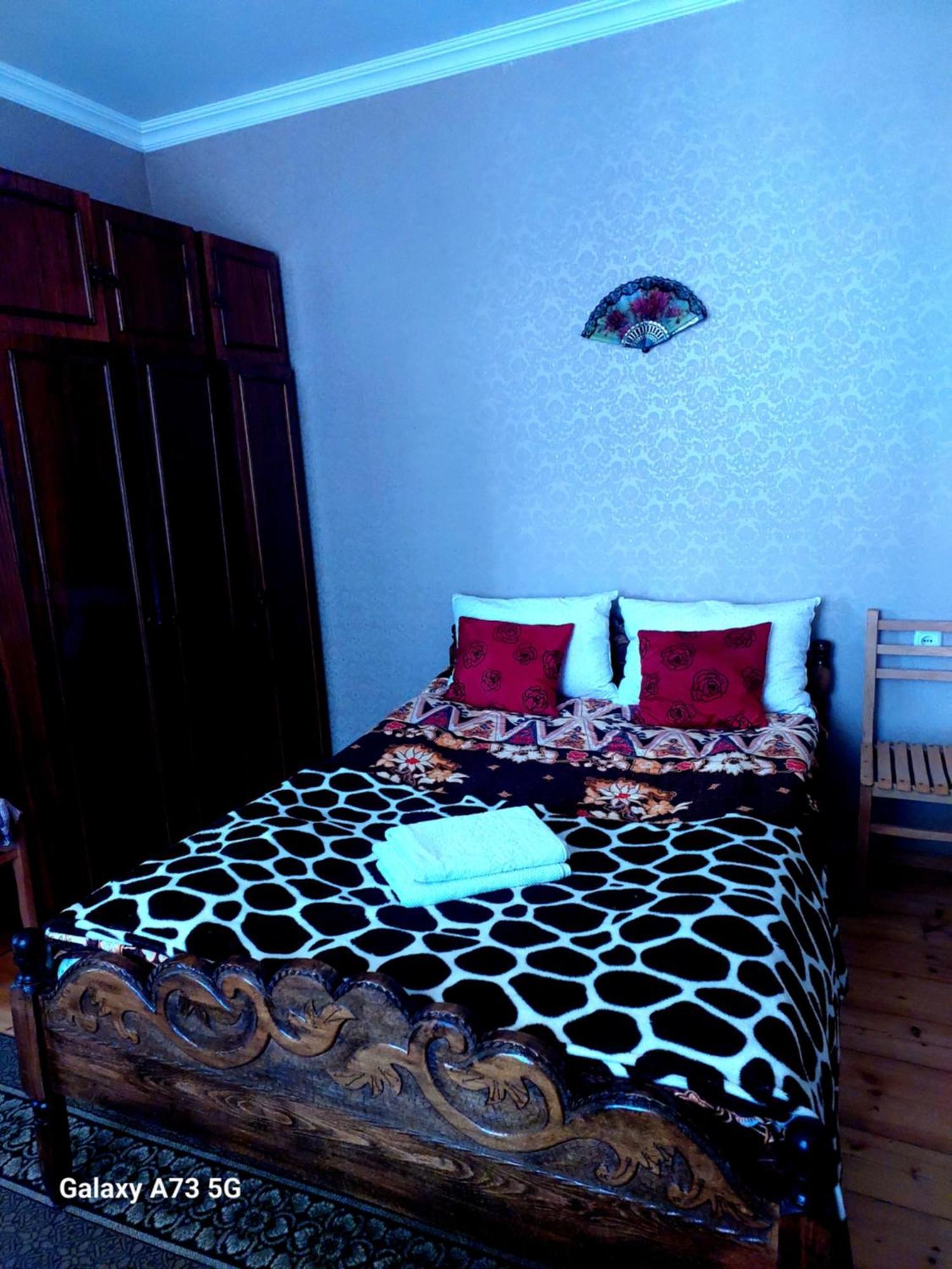 Lela Rezo Guesthouse Kazbegi Extérieur photo