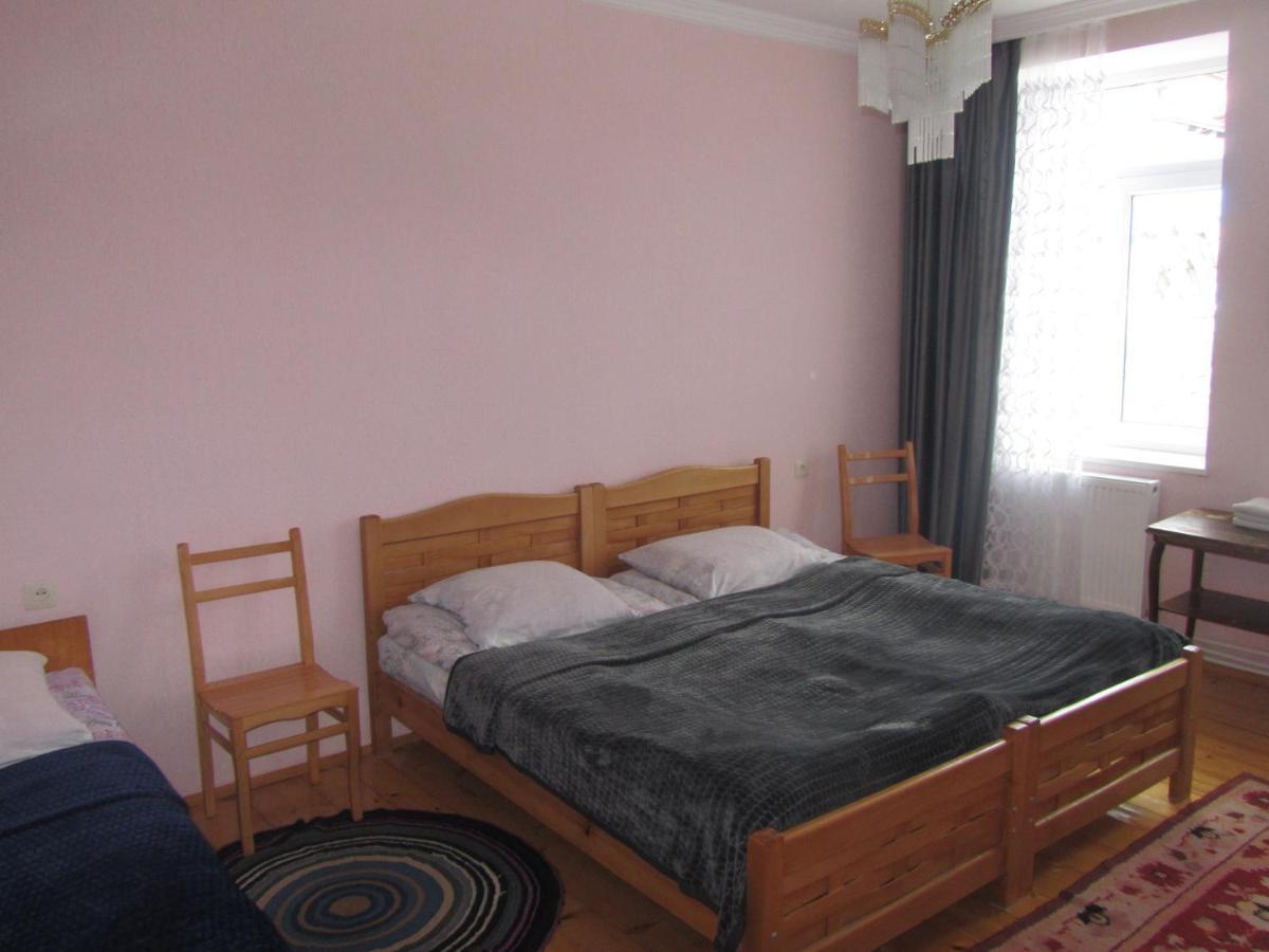 Lela Rezo Guesthouse Kazbegi Extérieur photo